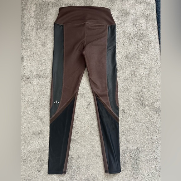 Alo Yoga Elevate High Rise Leggings Mink Brown and Black Size Small - Picture 4 of 8